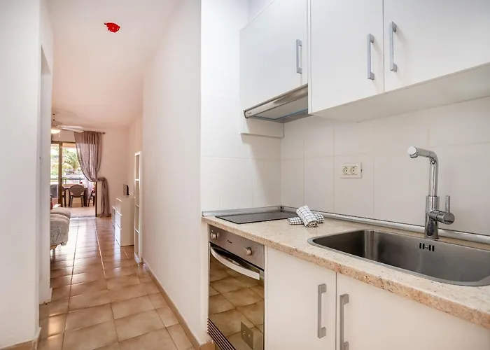 아파트 Castle Harbour Cozy Heated Pool Cristianos Lovetenerife