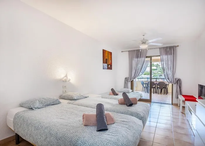 Castle Harbour Cozy Heated Pool Cristianos Lovetenerife