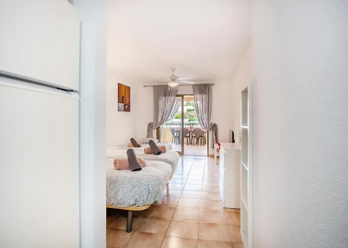 Castle Harbour Cozy Heated Pool Cristianos Lovetenerife 公寓