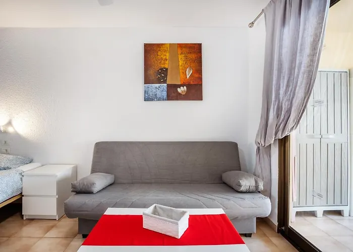 Castle Harbour Cozy Heated Pool Cristianos Lovetenerife 公寓